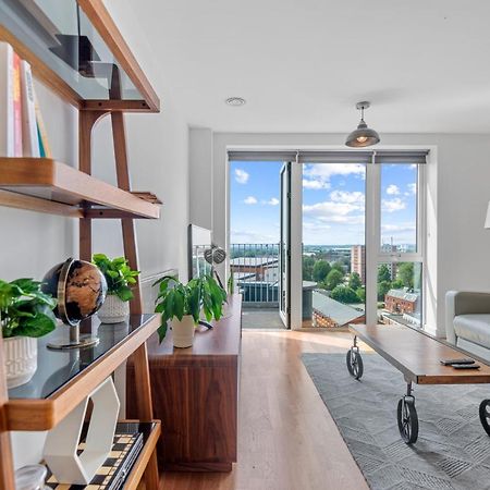 Appartamento Penthouse Flat In Slough Center Esterno foto