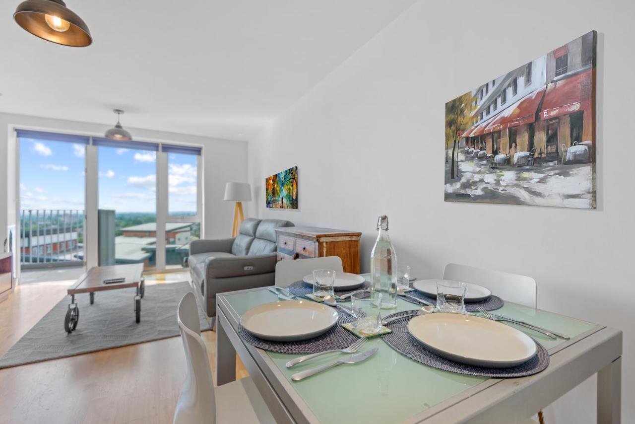 Appartamento Penthouse Flat In Slough Center Esterno foto